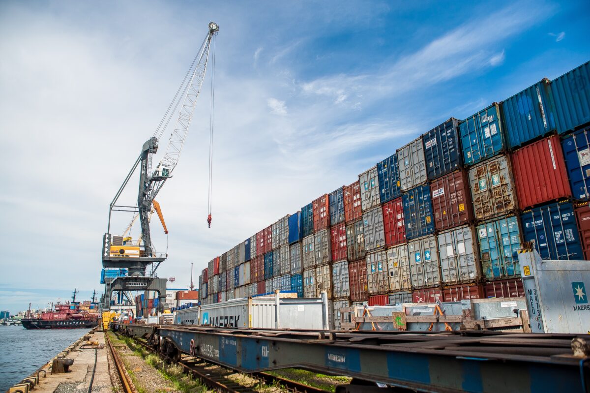 containers-1200x799.jpg